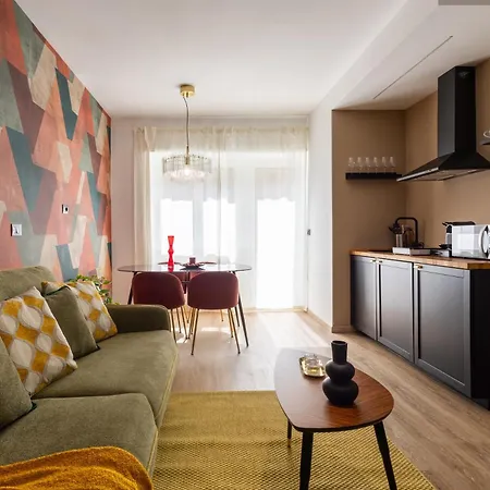 Yasmine Luxury In San Giovanni Apartmán