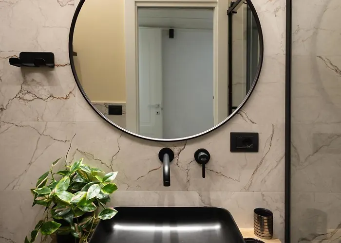 Yasmine Luxury In San Giovanni *